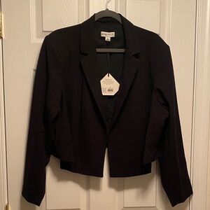 Ava & Viv Women's Elegant Black Cropped Blazer…size 2X